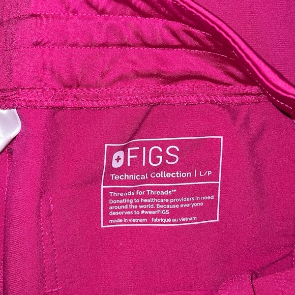 FIGS *RARE* Scrub Set (Raspberry Sorbet) - Picture 3 of 4